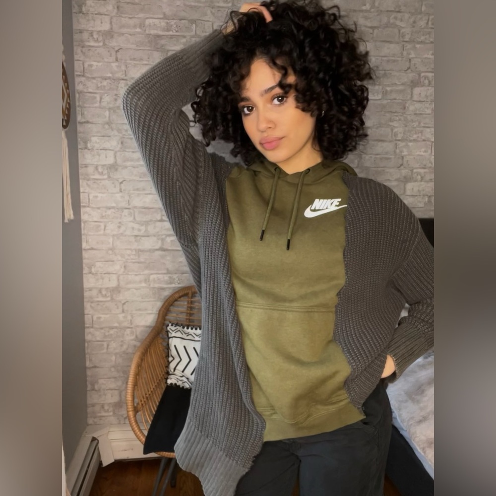 NIKE HOODIE x KNIT SWEATER